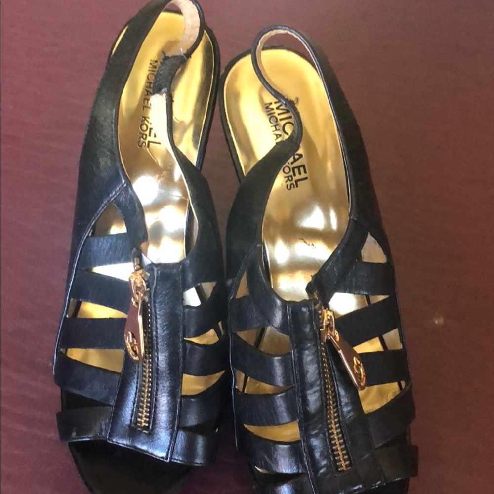 Women’s shoes
